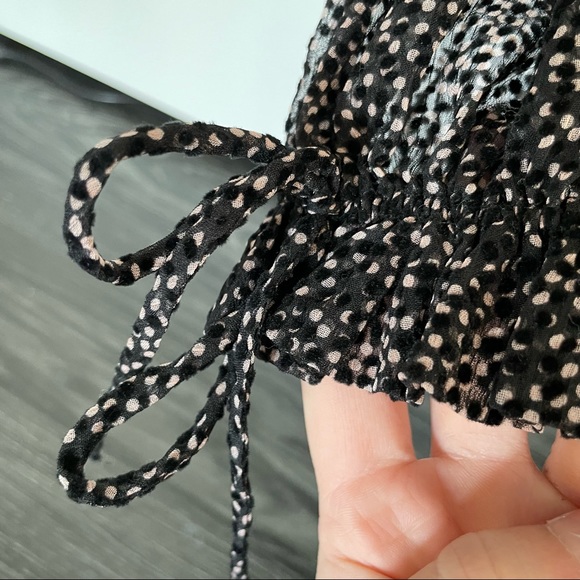 Dynamite Printed Longsleeve Sheer Blouse - Picture 3 of 6